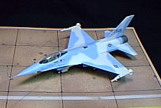 F16.jpg (31900 bytes)