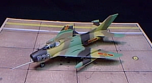 Mig19.jpg (40067 bytes)